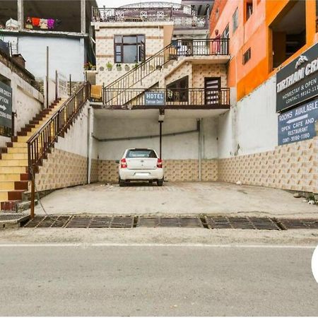 Tirthan Crest Homestay Banjar Ngoại thất bức ảnh
