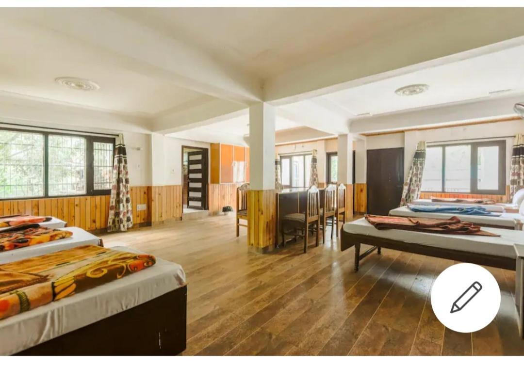 Tirthan Crest Homestay Banjar Ngoại thất bức ảnh