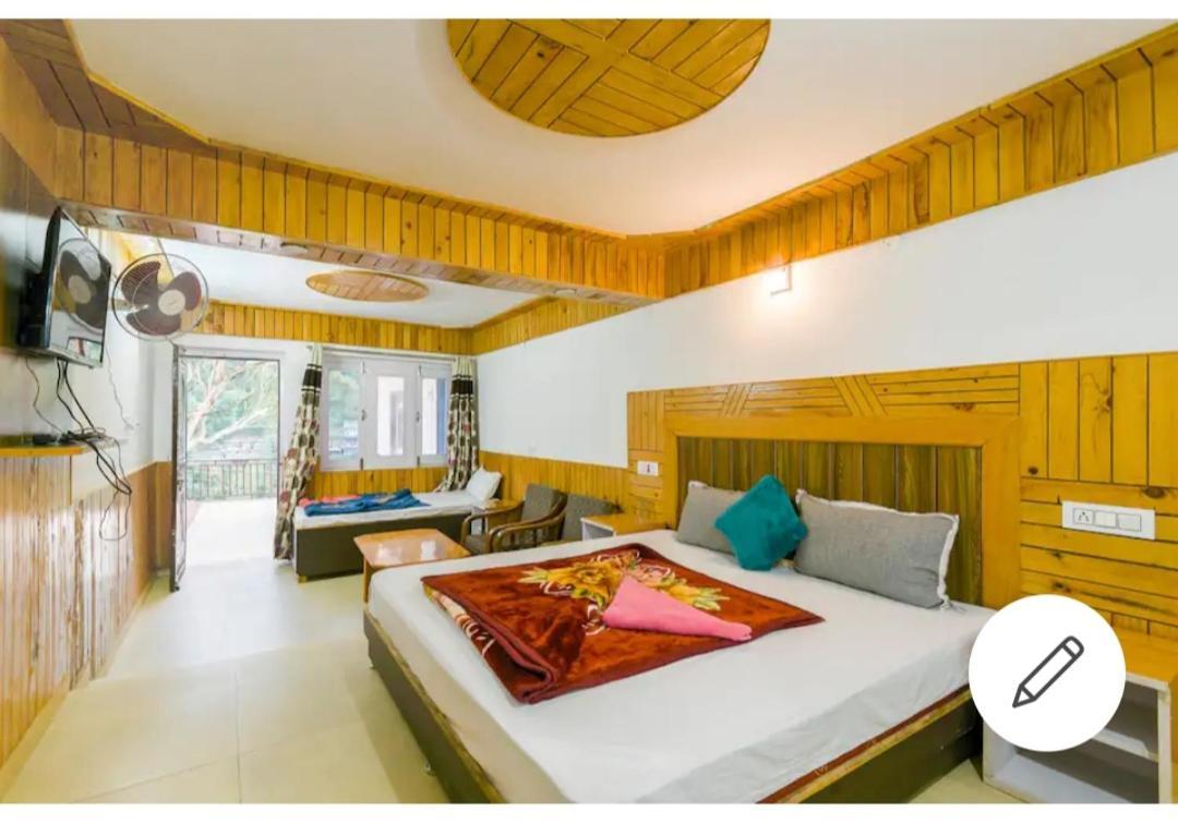 Tirthan Crest Homestay Banjar Ngoại thất bức ảnh