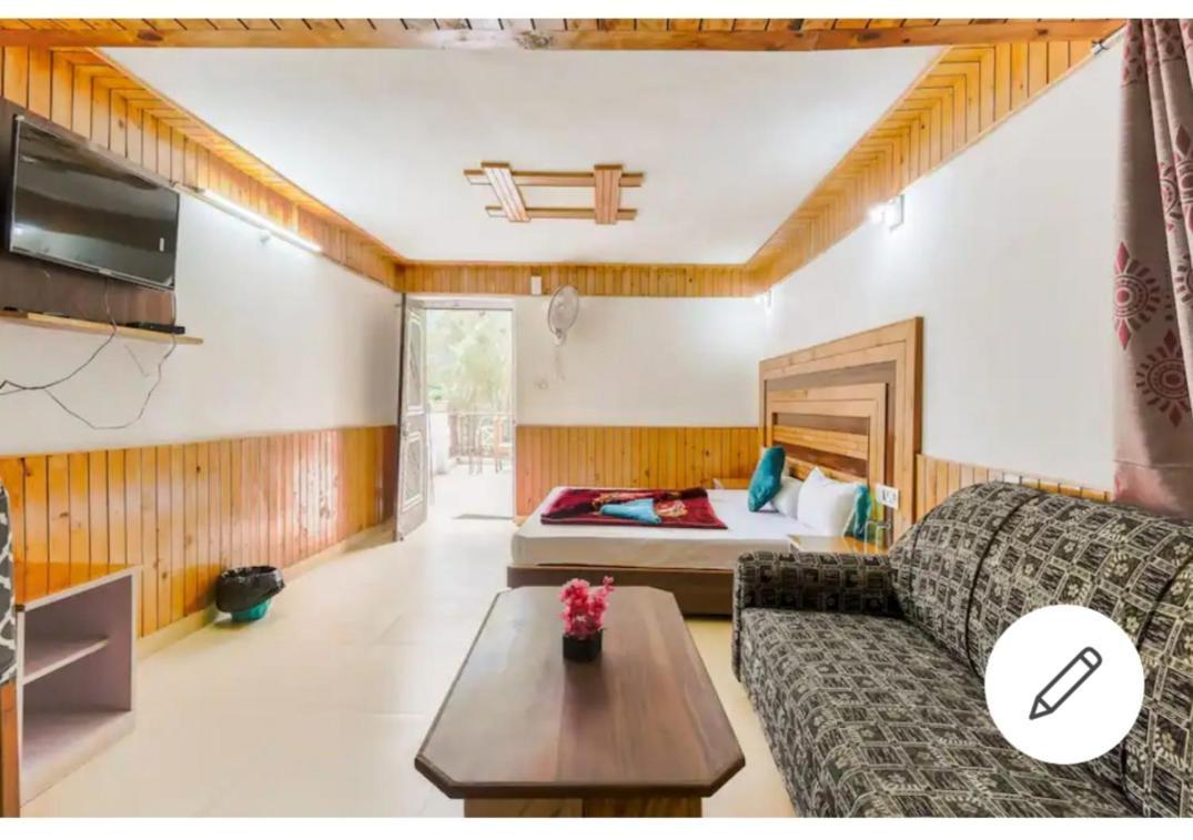 Tirthan Crest Homestay Banjar Ngoại thất bức ảnh