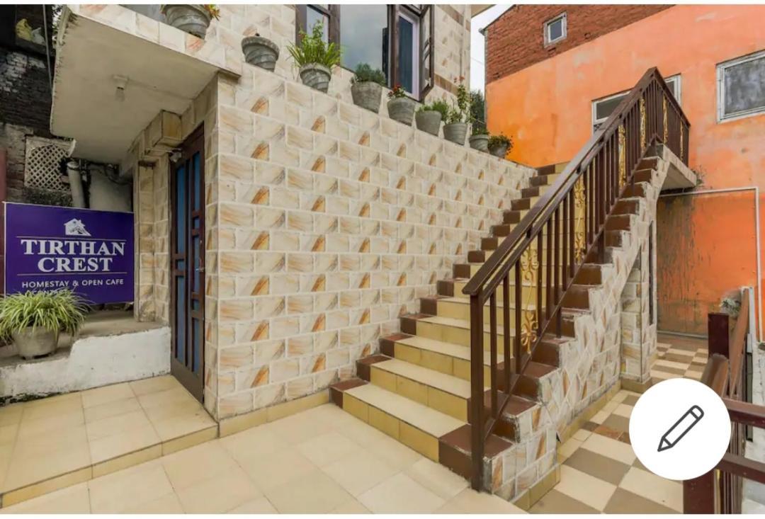 Tirthan Crest Homestay Banjar Ngoại thất bức ảnh