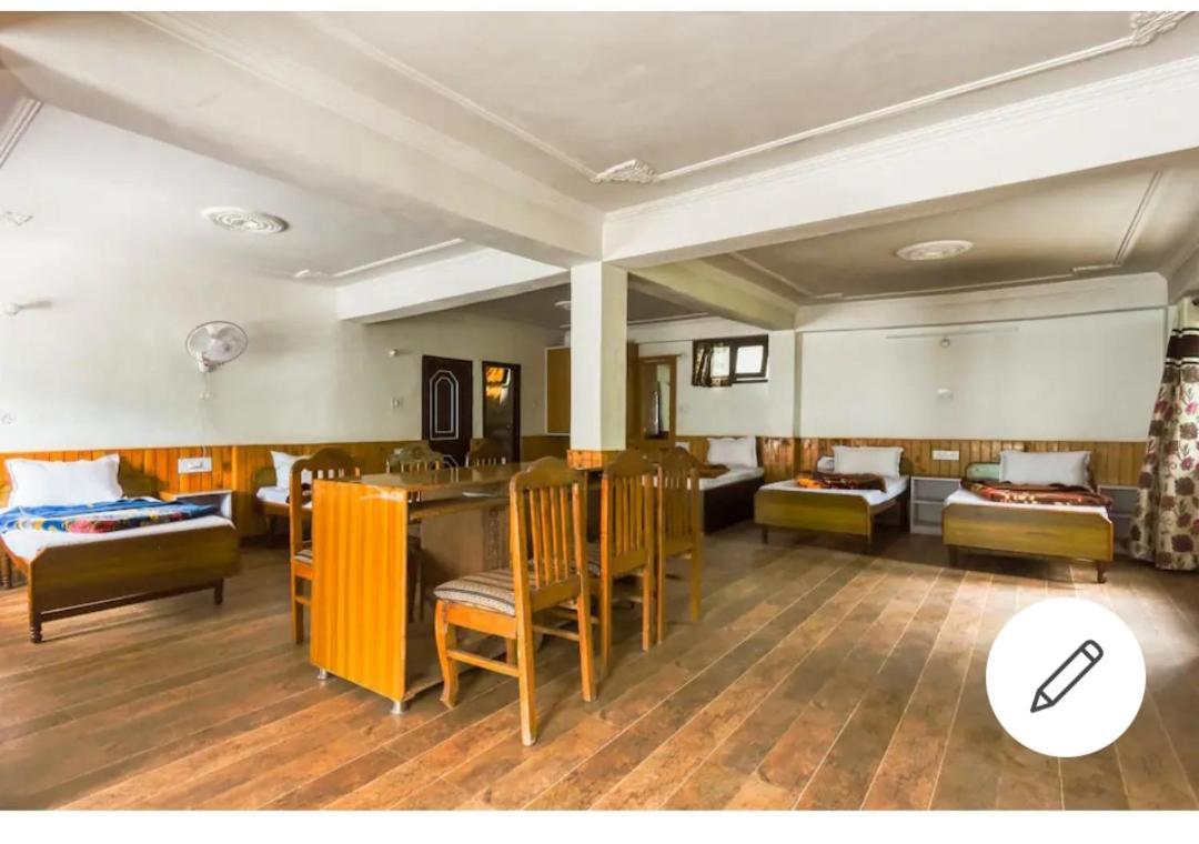 Tirthan Crest Homestay Banjar Ngoại thất bức ảnh
